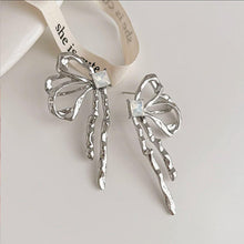 Load image into Gallery viewer, Silver Earrings