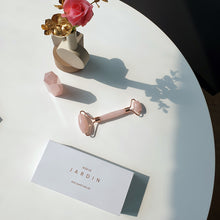 Load image into Gallery viewer, JARDIN Rose Quartz Massage Face Roller